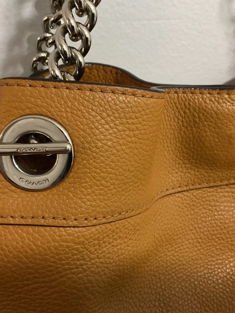 COACH  EDIE Turnlock Pebbled Leather Shoulder Bag w Silver Chain Handle Accent